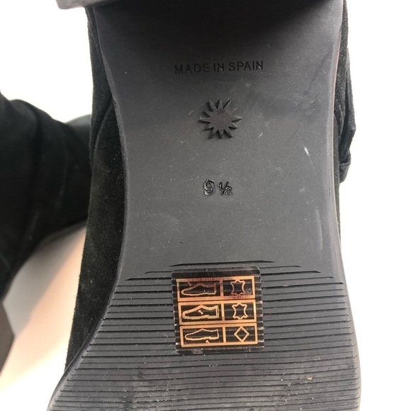 Stuart Weitzman Britain Buckle Suede Boot 9.5 blk - Picture 12 of 16